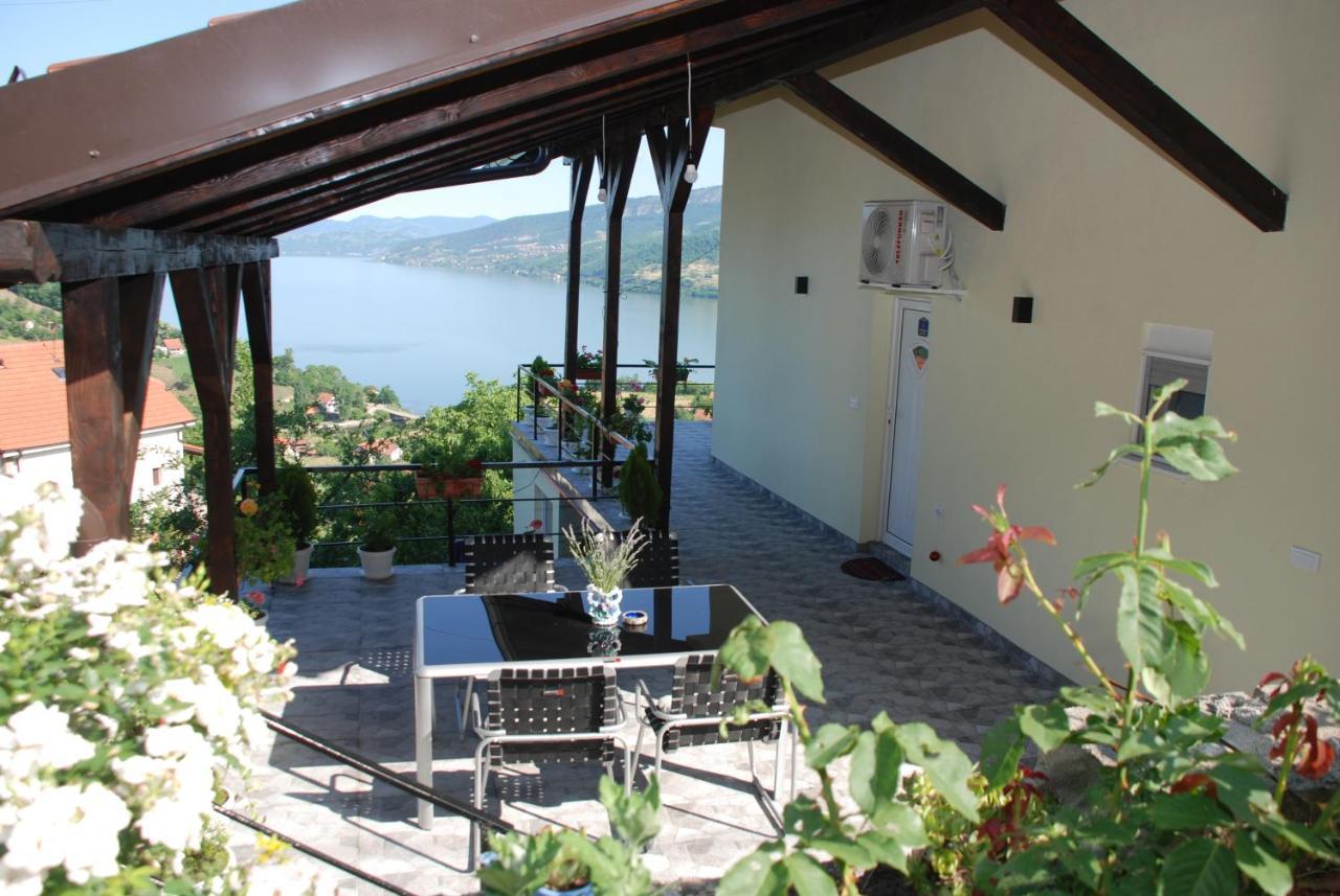 Apartment Danubius Donji Milanovac Exteriér fotografie